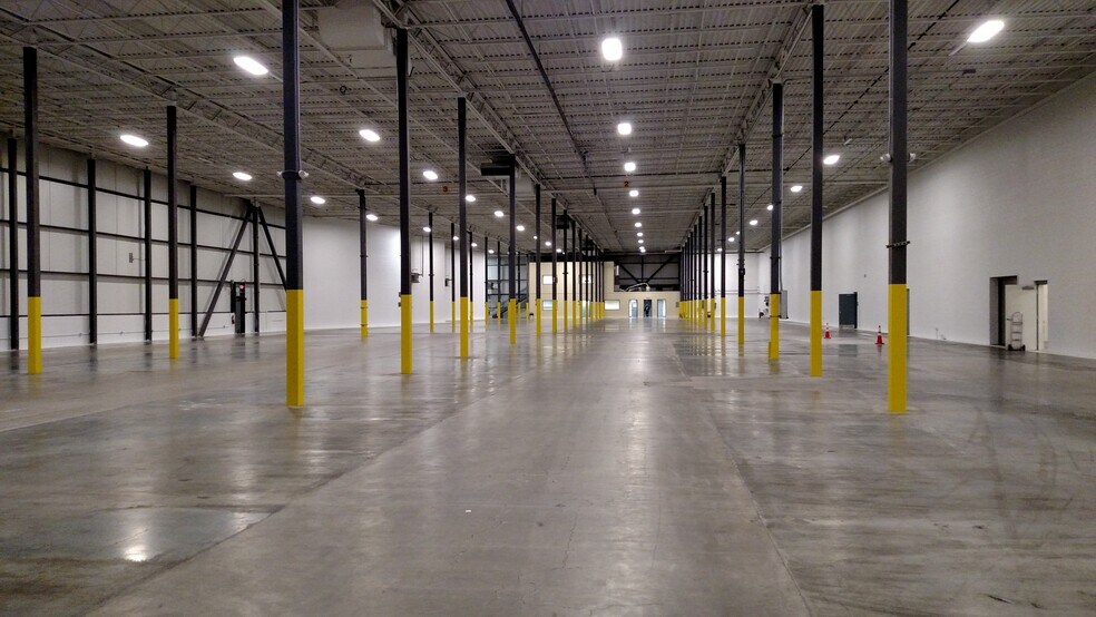 350R Myles Standish Blvd, Taunton, MA à louer - Photo de l’immeuble – Image 2 sur 7
