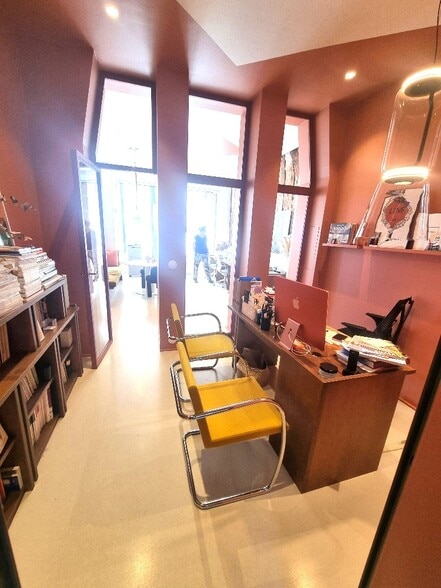 37 Rue Beauregard, Paris à louer - Photo de l’immeuble – Image 3 sur 5