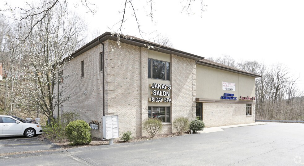 2750 Golden Mile Hwy, Pittsburgh, PA à vendre - Photo principale – Image 2 sur 44