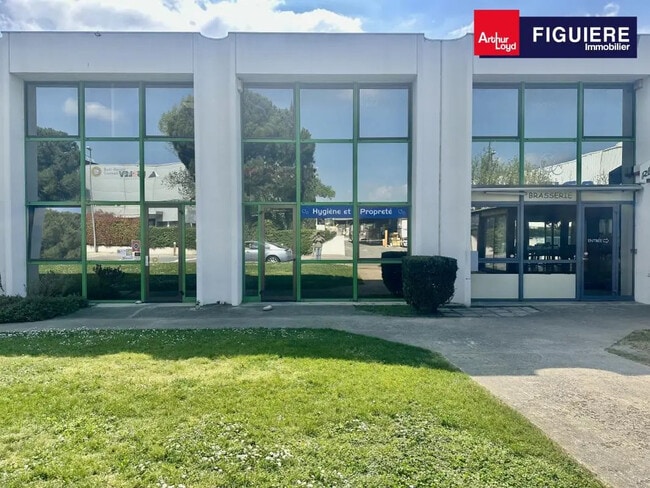 Plus de détails pour 645 Rue Mayor De Montricher, Aix-en-Provence - Local d’activités à vendre