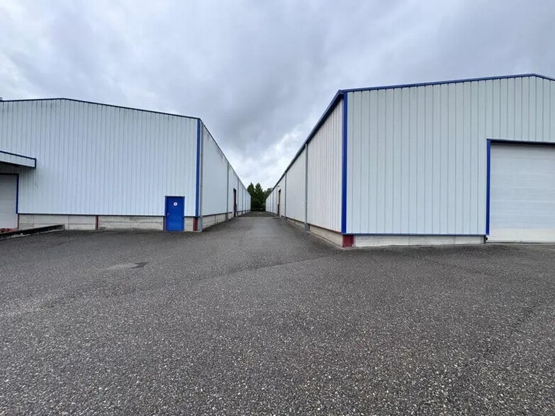 Industriel/Logistique dans Vienne à vendre - Photo de l’immeuble – Image 2 sur 16