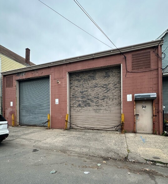 55-61 Rome St, Newark, NJ à vendre - Photo de l’immeuble – Image 2 sur 6