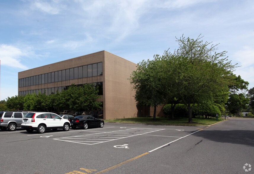 5865 Ridgeway Center Pky, Memphis, TN à louer - Photo principale – Image 1 sur 5