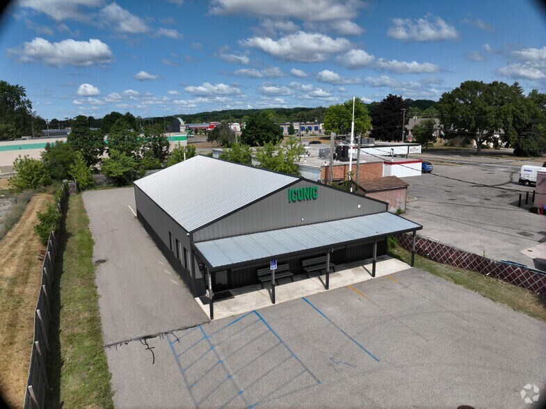 126 S West St, Lowell, MI à vendre – Image 3 sur 25
