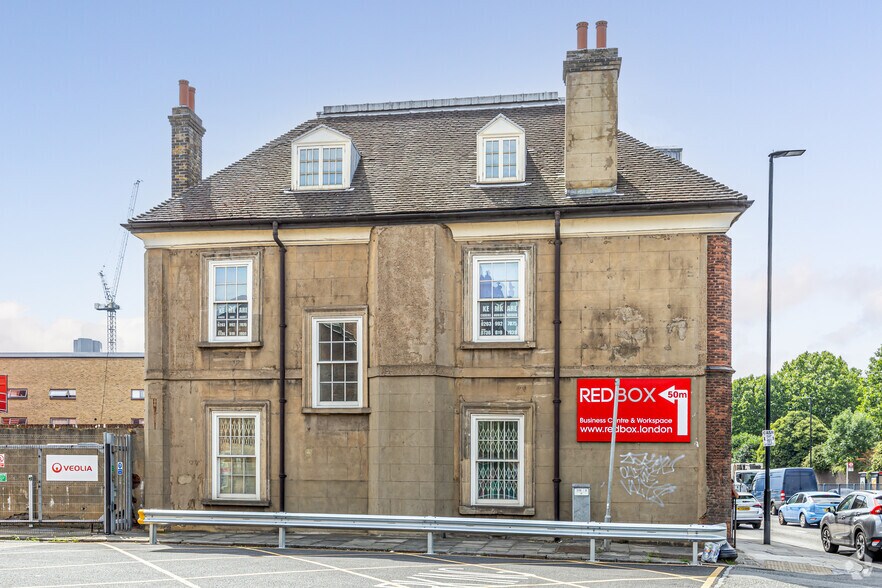 Gillender St, Londres à vendre - Photo principale – Image 1 sur 3