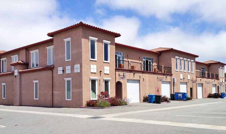 819 Cowan Rd, Burlingame, CA à louer Photo de l’immeuble– Image 1 sur 3