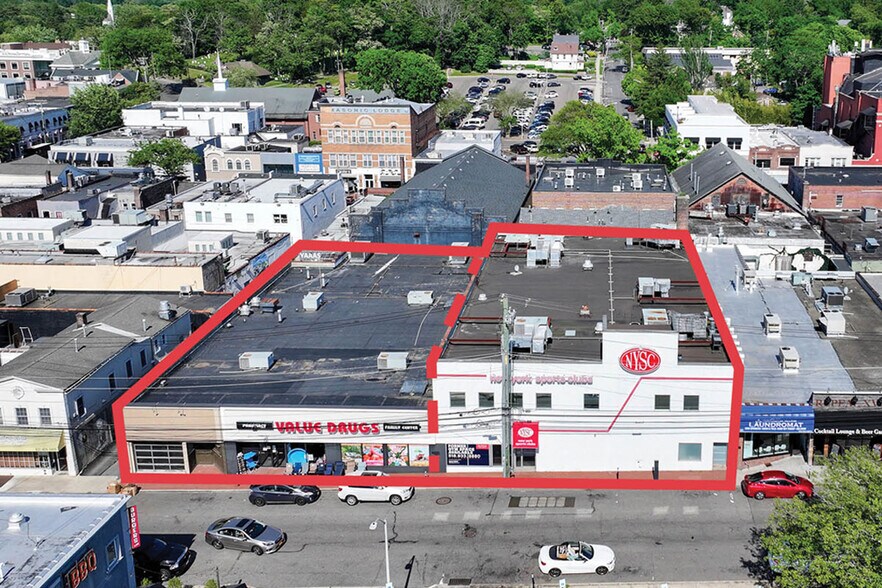 349-351 New York Ave, Huntington, NY à louer - Photo de l’immeuble – Image 1 sur 7