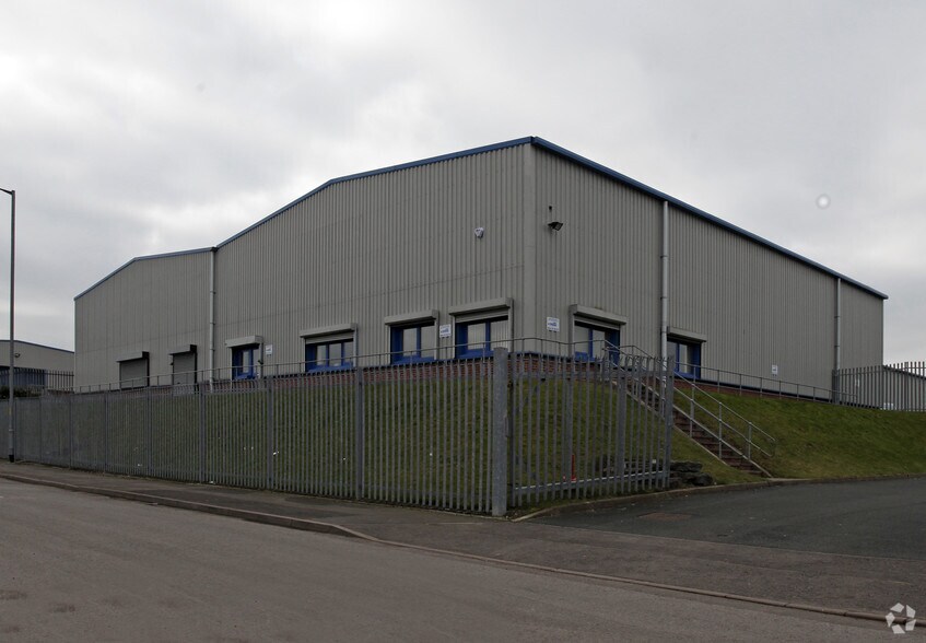 East Acre, Willenhall à louer - Photo de l’immeuble – Image 3 sur 4