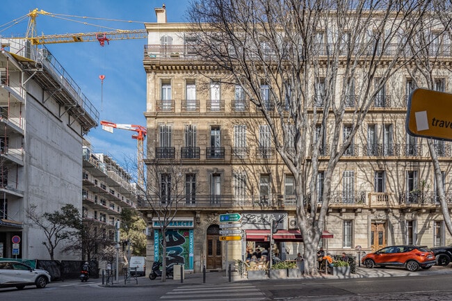 Plus de détails pour 26 Avenue De La Corse, Marseille - Bureau à vendre