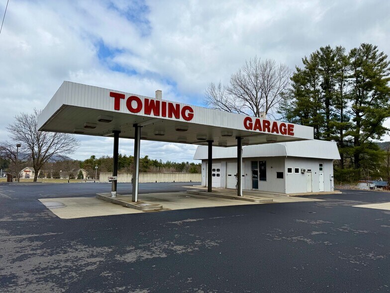 2124 Us-9, Lake George, NY à vendre - Photo principale – Image 1 sur 11