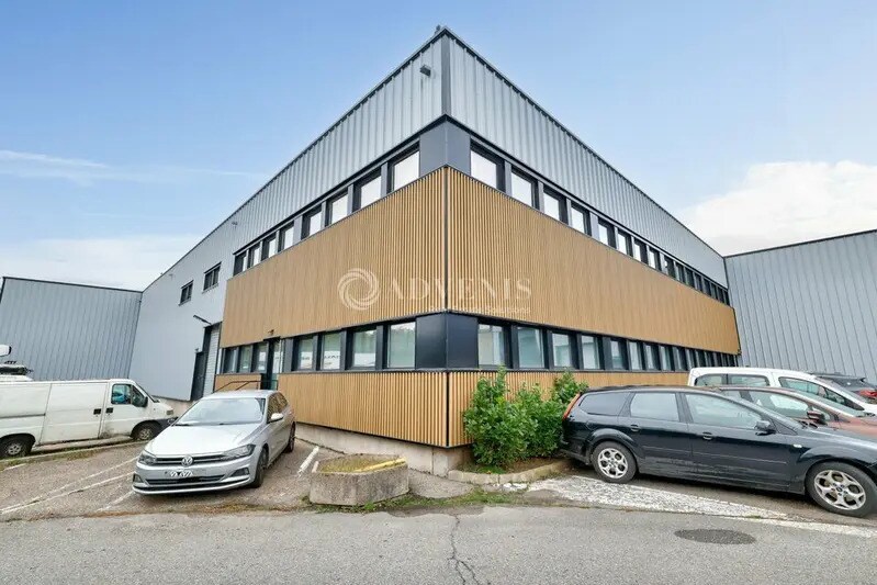 Industriel/Logistique dans Villeneuve-la-Garenne à louer Photo de l’immeuble– Image 1 sur 8