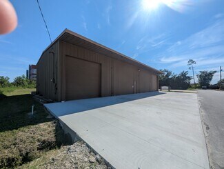 Plus de détails pour 101 Peachtree Dr, Lynn Haven, FL - Industriel/Logistique à louer