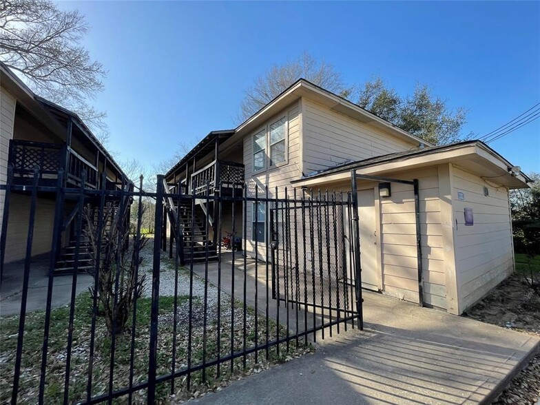 2003 Phillips St, Prairie View, TX à vendre - Photo de l’immeuble – Image 3 sur 18
