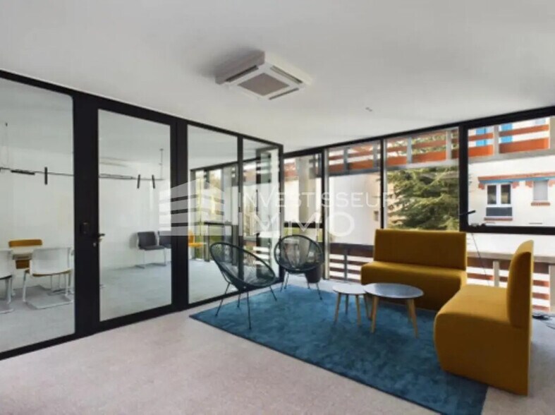 Bureau dans Courbevoie à vendre - Photo de l’immeuble – Image 2 sur 11