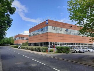 Plus de détails pour Bureau, Local d'activités à louer