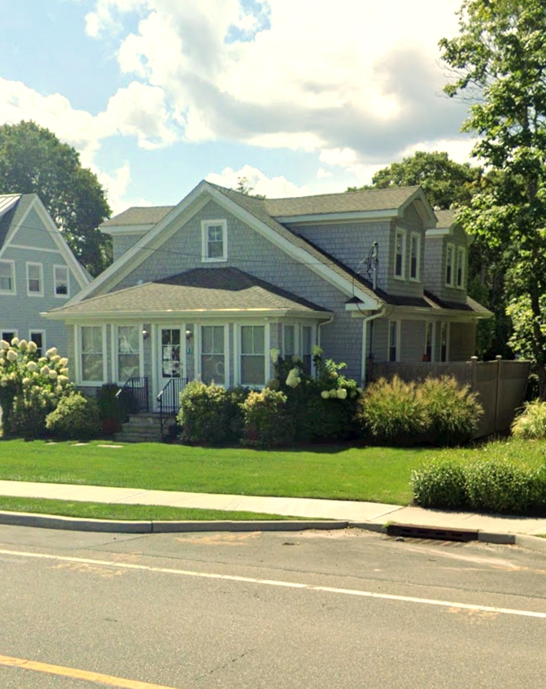 91 Old Riverhead Rd, Westhampton Beach, NY à louer Photo de l’immeuble– Image 1 sur 5