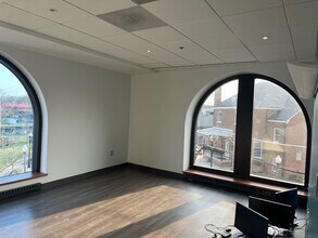 754 Elden St, Herndon, VA à louer Photo intérieure– Image 2 sur 2