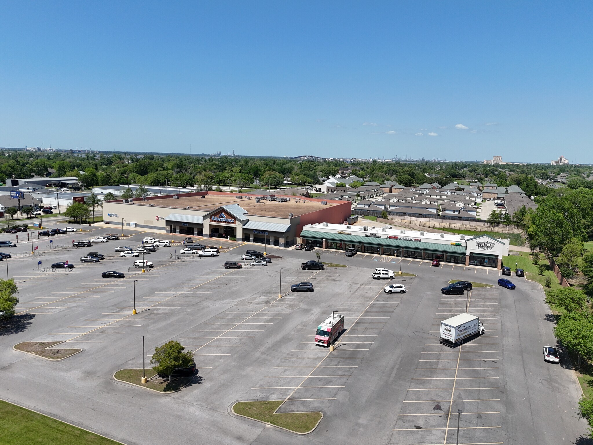 2740-2750 Country Club Rd, Lake Charles, LA à louer Photo principale– Image 1 sur 6