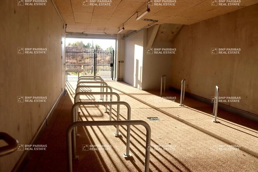 Local commercial dans Montpellier à louer - Photo de l’immeuble – Image 3 sur 35