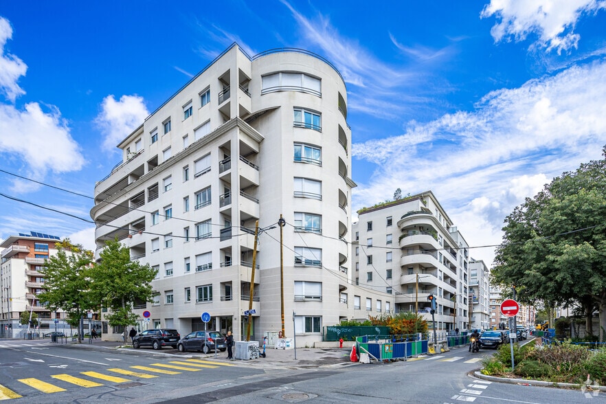 Route De Genas, Villeurbanne à louer - Photo principale – Image 1 sur 2