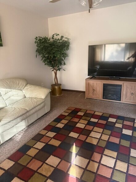 5028-5030 Heathmoor Dr, Columbus, OH à vendre - Photo de l’immeuble – Image 3 sur 32
