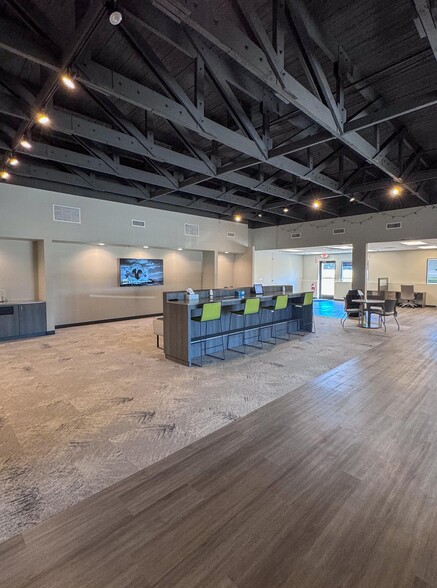 4320 E Frontage Rd, Rochester, MN à vendre - Photo de l’immeuble – Image 3 sur 9