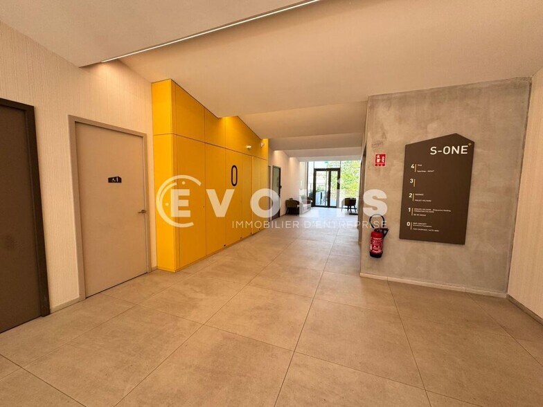 1-3 Avenue Sidoine Apollinaire, Lyon à louer - Photo de l’immeuble – Image 3 sur 5