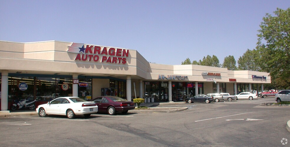 1111-1125 Branham Ln, San Jose, CA à louer - Photo de l’immeuble – Image 2 sur 15