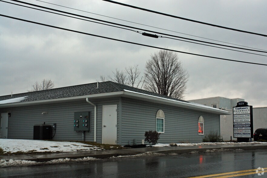 821 S Main St, Old Forge, PA à vendre - Photo de l’immeuble – Image 2 sur 4
