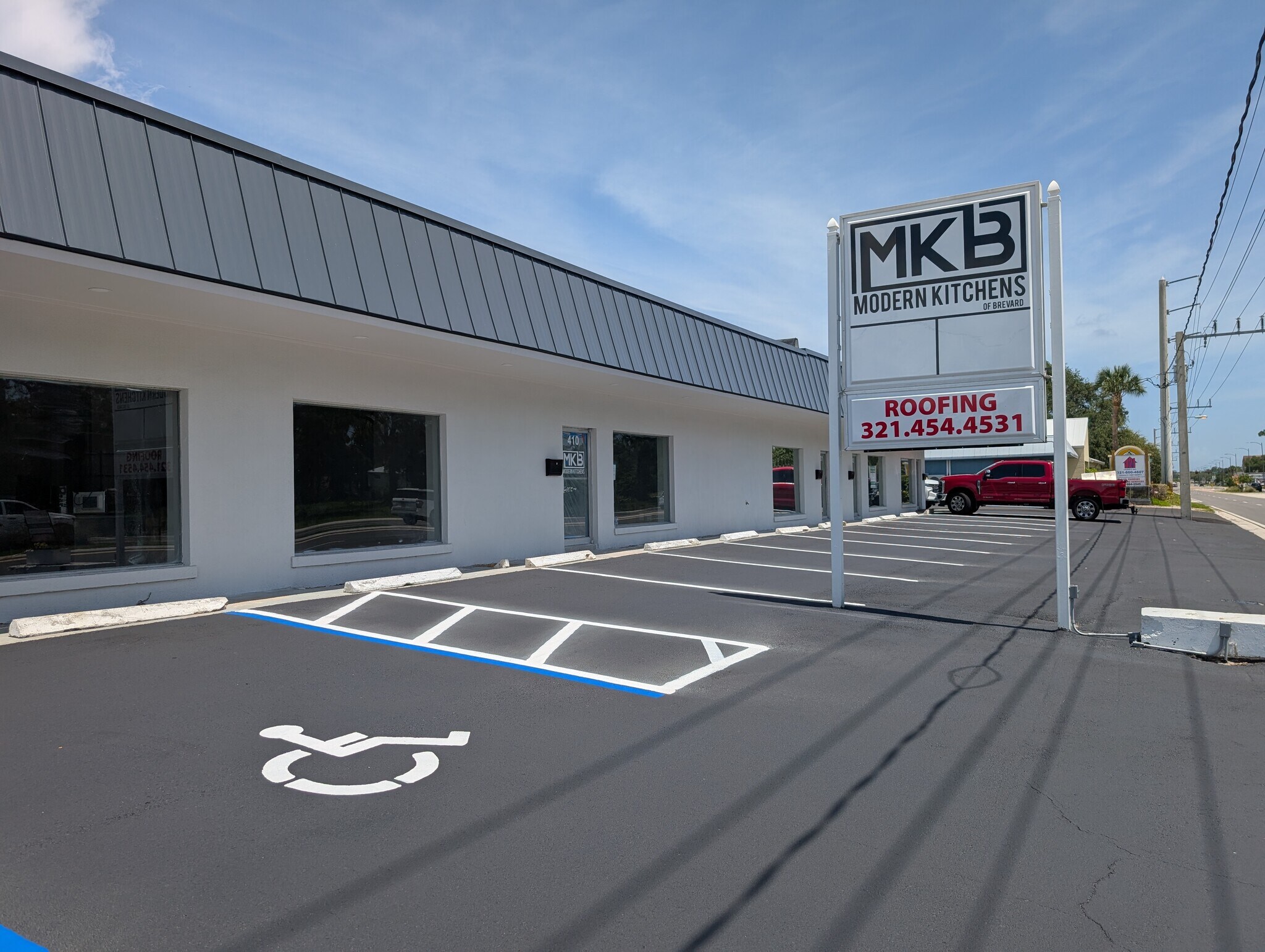 404 S Babcock St, Melbourne, FL à louer Photo de l’immeuble– Image 1 sur 7
