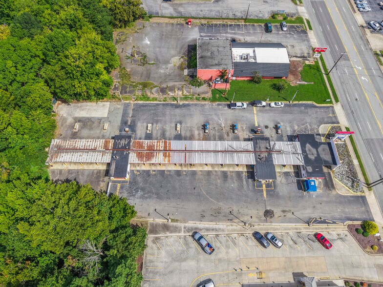 2334 Randleman Rd, Greensboro, NC à vendre - Photo de l’immeuble – Image 3 sur 4