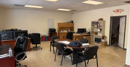 12101-12121 Wilfong Ct, Midlothian, VA à louer Photo intérieure– Image 2 sur 4