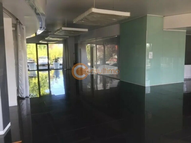 Local commercial dans La Teste-de-Buch à vendre - Photo intérieure – Image 2 sur 5