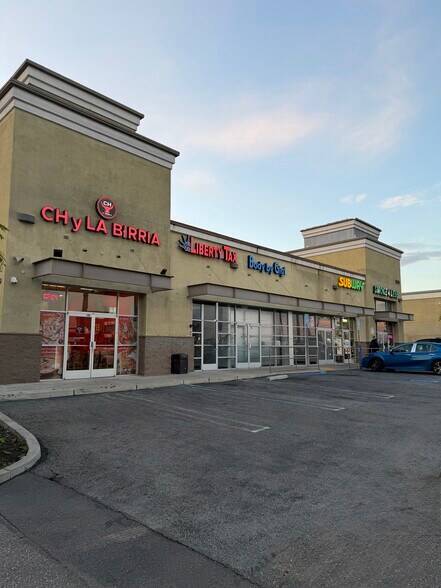 909 S Central Ave, Compton, CA à louer - Photo de l’immeuble – Image 3 sur 18