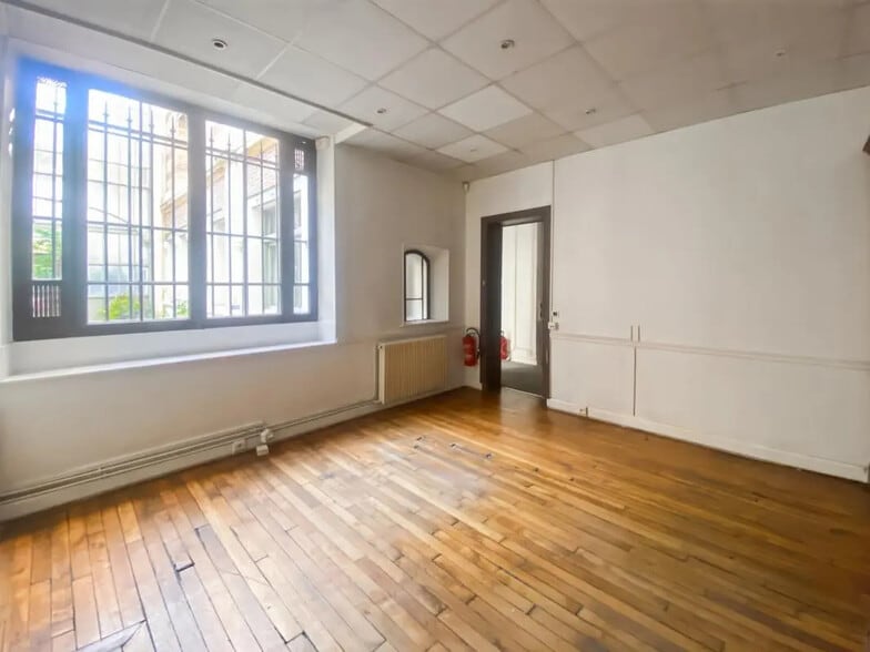 Bureau dans Paris à louer - Photo de l’immeuble – Image 3 sur 15