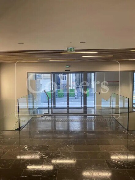 16 Rue De L'Amiral Hamelin, Paris à louer - Hall d’entrée – Image 2 sur 7