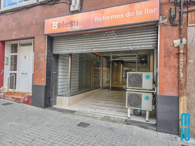 Immeuble residentiel dans Badalona, Barcelona à vendre - Photo de l’immeuble – Image 1 sur 3