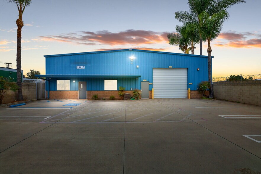 13410 Waco St, Baldwin Park, CA à louer - Photo de l’immeuble – Image 3 sur 61