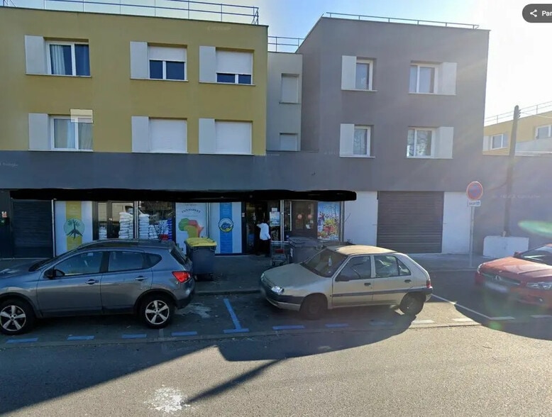 Local commercial dans La Verrière à vendre - Photo de l’immeuble – Image 2 sur 7