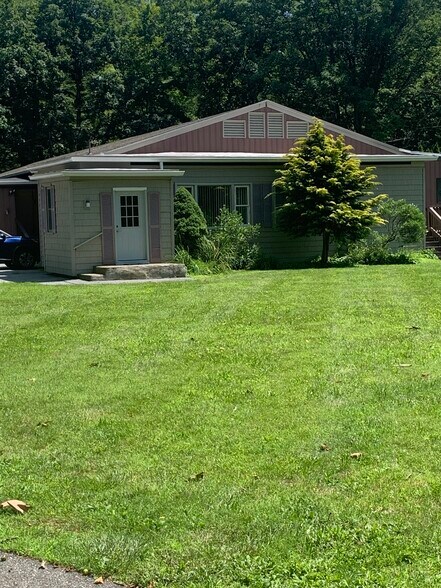 499 Route 299, Highland, NY à louer - Photo de l’immeuble – Image 2 sur 8