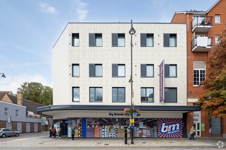 Market Pl, Romford à vendre - Photo de l’immeuble – Image 2 sur 2