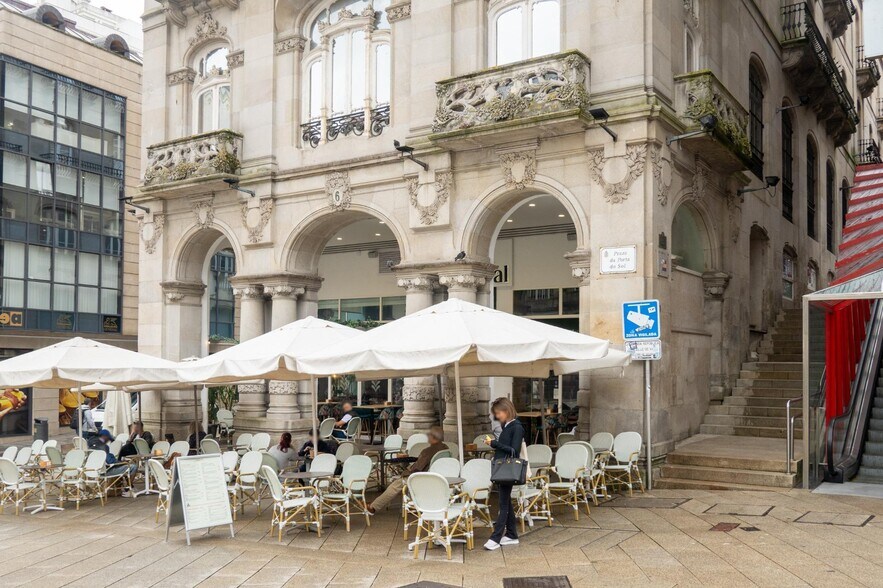 Local commercial dans Vigo à louer - Photo de l’immeuble – Image 1 sur 50