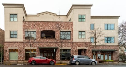 180 Lithia Way, Ashland, OR à vendre Photo intérieure– Image 1 sur 3