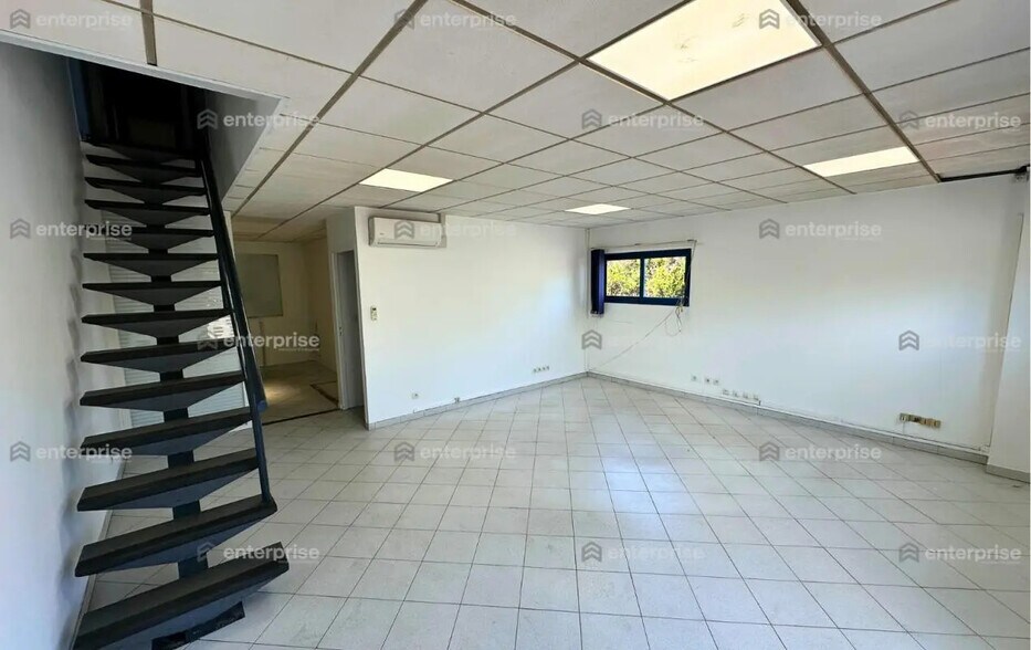 Local d’activités dans Beauvais à louer - Photo intérieure – Image 2 sur 6