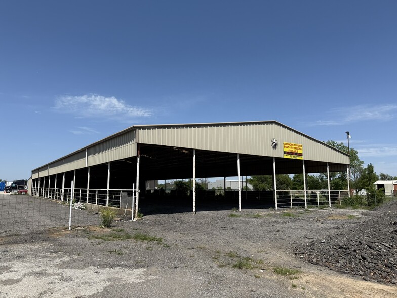 14314 Day Rd, Roanoke, TX à louer - Photo de l’immeuble – Image 3 sur 7
