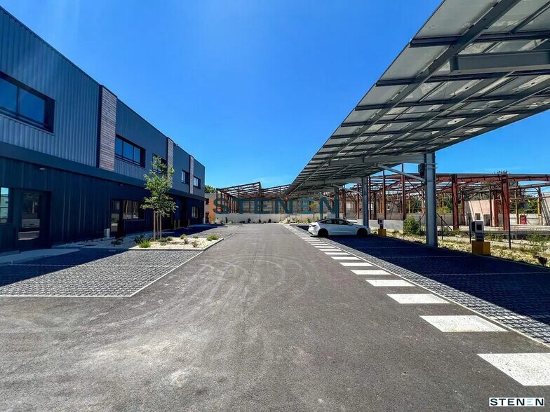 Local d’activités dans Avignon à louer - Photo de l’immeuble – Image 3 sur 9