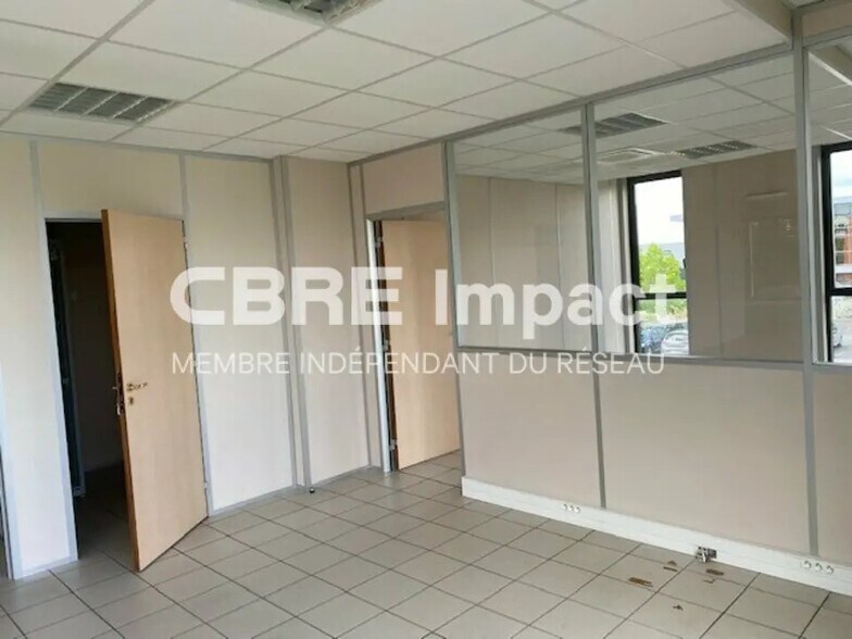 1 Bis Rue Maurice Hollande, Reims à louer - Photo de l’immeuble – Image 2 sur 7