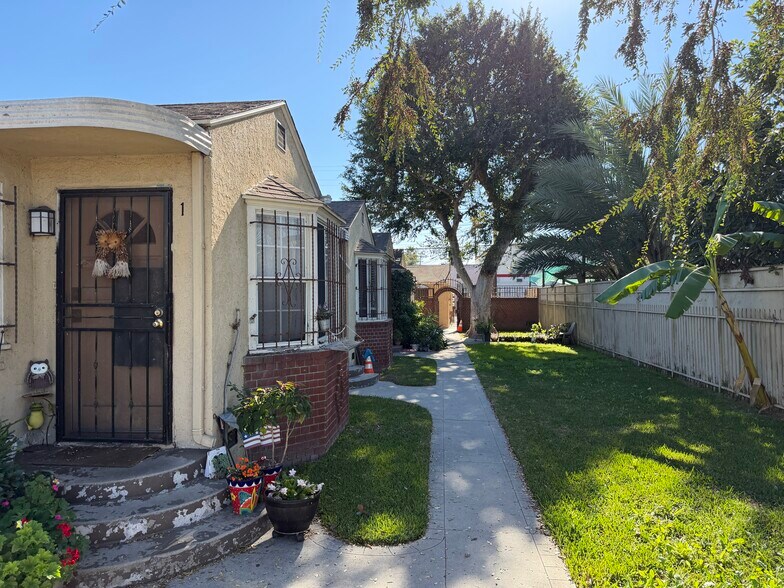 338 W Magnolia St, Compton, CA à vendre - Photo de l’immeuble – Image 2 sur 6