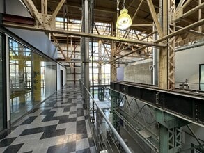 2600 Rue William Tremblay, Montréal, QC à louer Photo intérieure– Image 2 sur 16