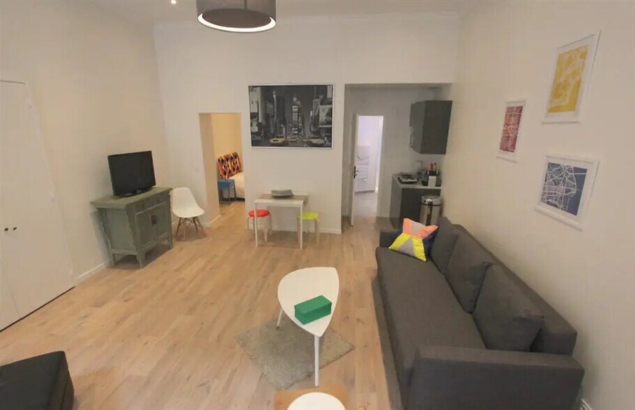 Bureau dans Paris à louer - Photo de l’immeuble – Image 3 sur 9